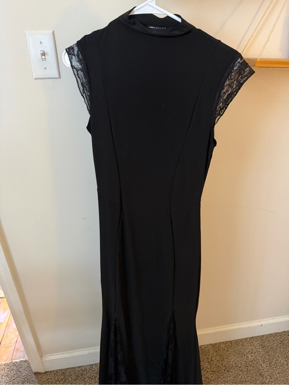 ASOS DESIGN NWT Elegant Black Lace-Trim Cap-Sleeve Evening Dress - Picture 3 of 3